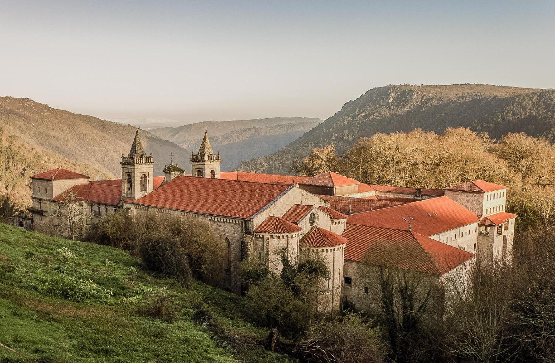 Гостевой дом Casinas Do Sil Кристосенде Экстерьер фото